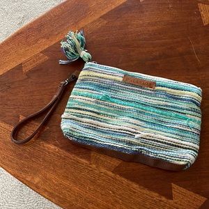 NWOT Pura Vida Clutch/Wristlet